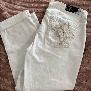 New with Tags Women's White Denim  Apt. 9 Capri